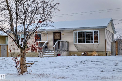 7539 76 Avenue, Edmonton, AB - Outdoor