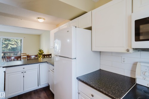 14612 121 Street, Edmonton, AB - Indoor Photo Showing Kitchen