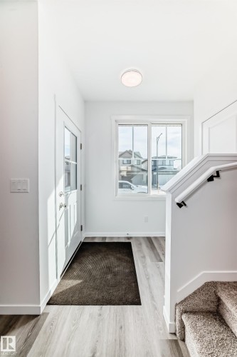 3965 Wren Loop, Edmonton, AB - Indoor Photo Showing Other Room