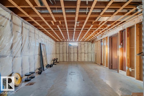 5004 144 Street, Edmonton, AB - Indoor