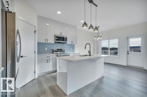 5259 47 Avenue, Calmar, AB - Indoor Photo Showing Kitchen With Upgraded Kitchen