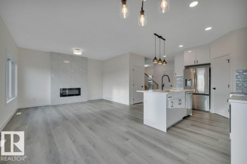 5259 47 Avenue, Calmar, AB - Indoor Photo Showing Kitchen With Upgraded Kitchen