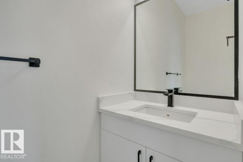 5259 47 Avenue, Calmar, AB - Indoor Photo Showing Bathroom