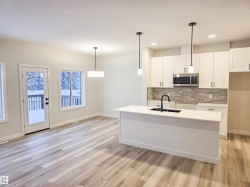 135 HILTON Cove  Spruce Grove, AB T7X 1Y4