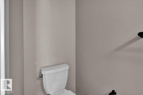 135 Hilton Cove, Spruce Grove, AB - Indoor Photo Showing Bathroom
