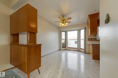 7620 136 Avenue, Edmonton, AB - Indoor