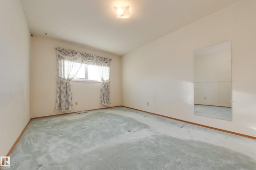 7620 136 Avenue, Edmonton, AB - Indoor Photo Showing Other Room