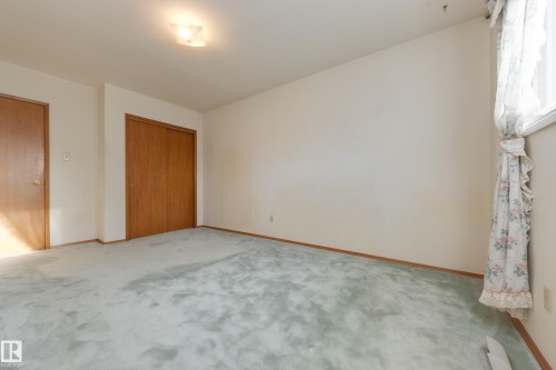 7620 136 Avenue, Edmonton, AB - Indoor Photo Showing Other Room
