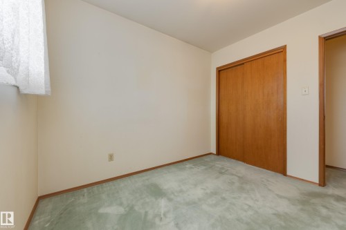 7620 136 Avenue, Edmonton, AB - Indoor Photo Showing Other Room