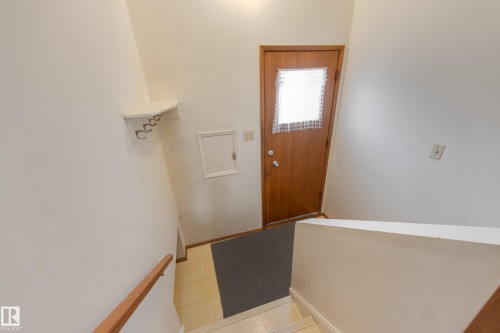 7620 136 Avenue, Edmonton, AB - Indoor Photo Showing Other Room