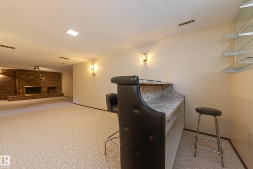 7620 136 Avenue, Edmonton, AB - Indoor Photo Showing Other Room