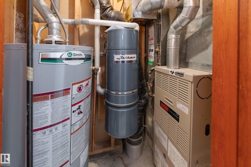 7620 136 Avenue, Edmonton, AB - Indoor Photo Showing Basement