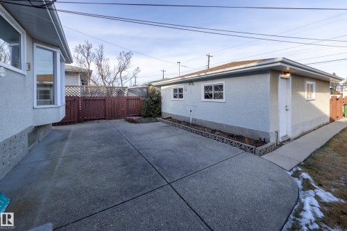7620 136 Avenue, Edmonton, AB - Outdoor