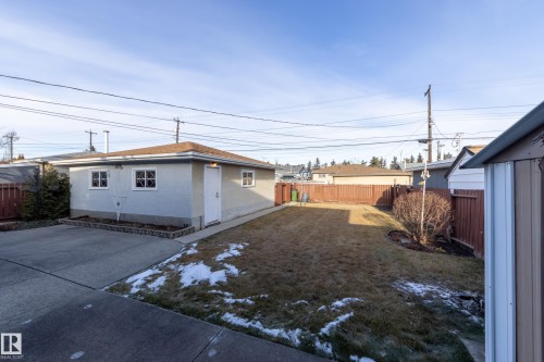 7620 136 Avenue, Edmonton, AB - Outdoor