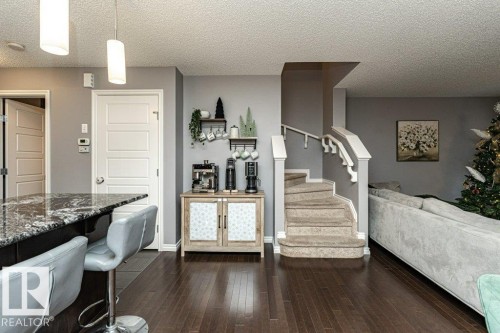 1017 Watt Promenade, Edmonton, AB - Indoor
