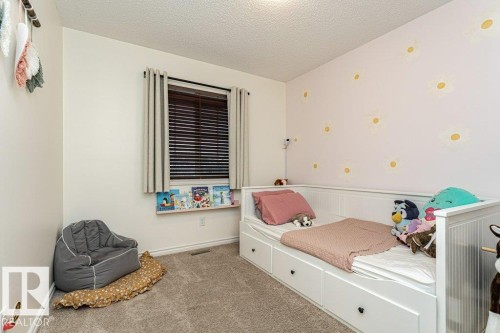 1017 Watt Promenade, Edmonton, AB - Indoor