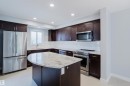 184 Desrochers Gate, Edmonton, AB  - Indoor Photo Showing Kitchen 