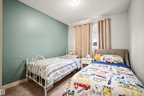 2063 Trumpeter Way, Edmonton, AB - Indoor Photo Showing Bedroom