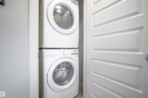 2063 Trumpeter Way, Edmonton, AB - Indoor Photo Showing Laundry Room