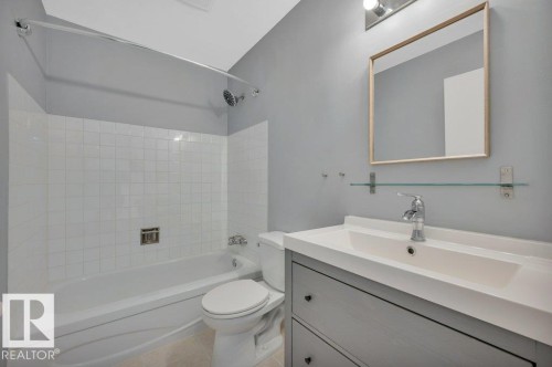 1795 Lakewood Road S, Edmonton, AB - Indoor Photo Showing Bathroom
