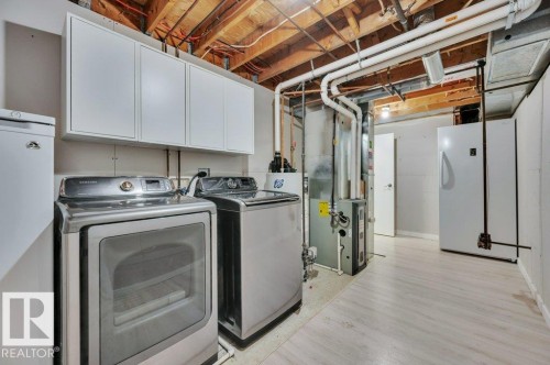 1795 Lakewood Road S, Edmonton, AB - Indoor Photo Showing Laundry Room