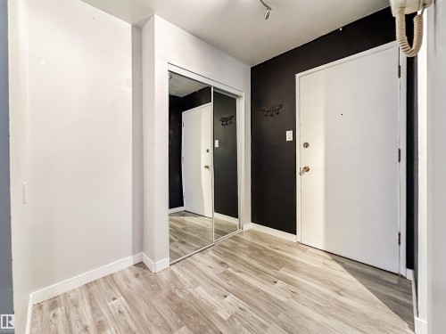 204 10434 125 Street, Edmonton, AB - Indoor Photo Showing Other Room