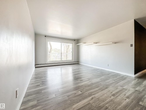 204 10434 125 Street, Edmonton, AB - Indoor Photo Showing Other Room