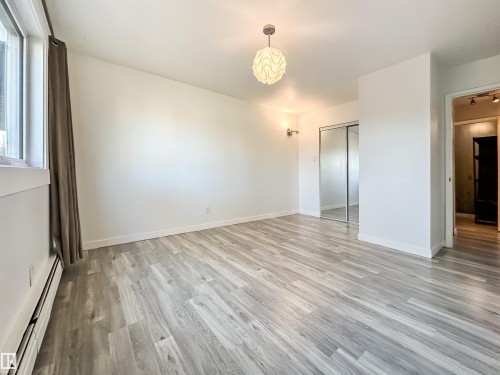 204 10434 125 Street, Edmonton, AB - Indoor Photo Showing Other Room