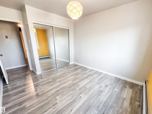 204 10434 125 Street, Edmonton, AB - Indoor Photo Showing Other Room