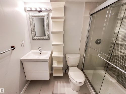 204 10434 125 Street, Edmonton, AB - Indoor Photo Showing Bathroom