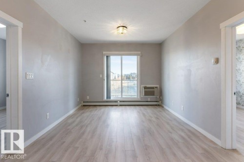 304 812 Welsh Drive, Edmonton, AB - Indoor Photo Showing Other Room