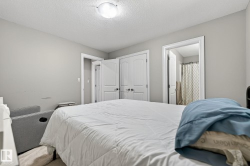 1232 Cunningham Drive, Edmonton, AB - Indoor Photo Showing Bedroom