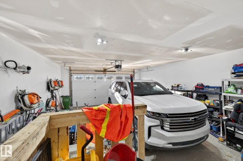 1232 Cunningham Drive, Edmonton, AB - Indoor Photo Showing Garage