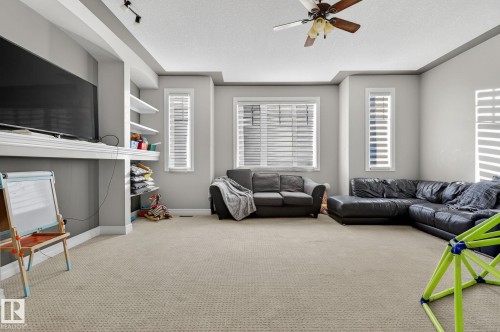 1232 Cunningham Drive, Edmonton, AB - Indoor Photo Showing Living Room