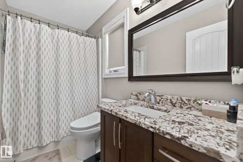 1232 Cunningham Drive, Edmonton, AB - Indoor Photo Showing Bathroom