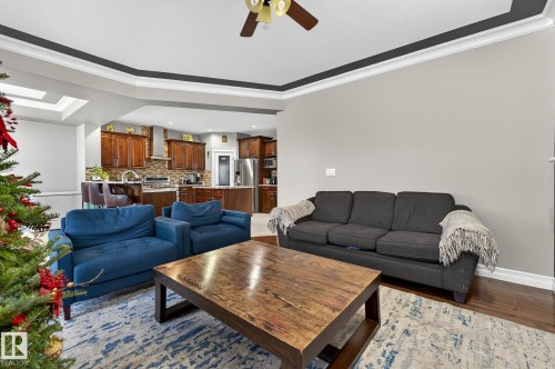 1232 Cunningham Drive, Edmonton, AB - Indoor Photo Showing Living Room
