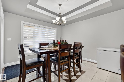 1232 Cunningham Drive, Edmonton, AB - Indoor Photo Showing Dining Room
