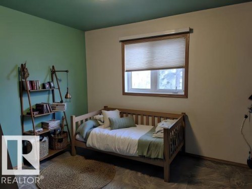 56506 Rr 34, Rural Lac Ste. Anne County, AB - Indoor Photo Showing Bedroom