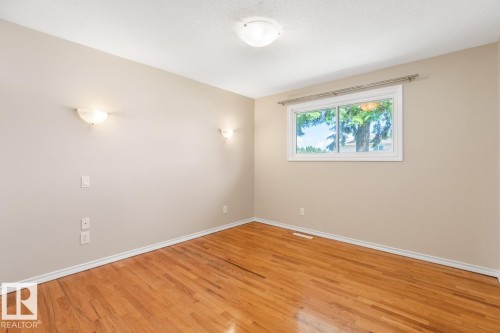 13908 57 Street, Edmonton, AB - Indoor Photo Showing Other Room