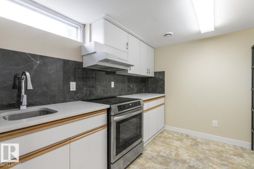 13908 57 Street, Edmonton, AB - Indoor Photo Showing Kitchen