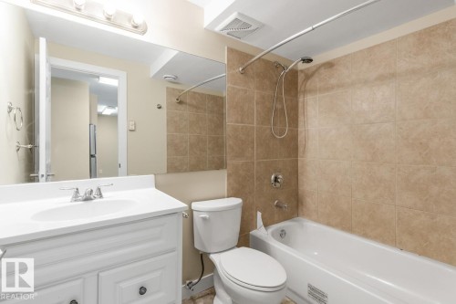 13908 57 Street, Edmonton, AB - Indoor Photo Showing Bathroom