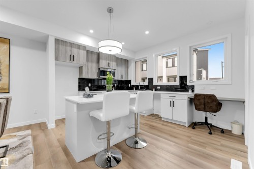 25 130 Element Drive, St. Albert, AB - Indoor Photo Showing Kitchen