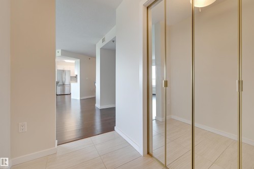 1003 12319 Jasper Avenue, Edmonton, AB - Indoor
