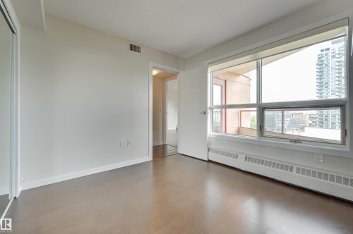 1003 12319 Jasper Avenue, Edmonton, AB - Indoor Photo Showing Other Room