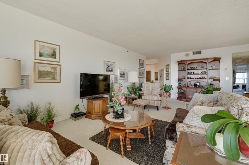 1401 12319 Jasper Avenue, Edmonton, AB - Indoor Photo Showing Living Room