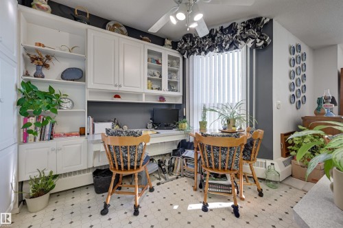 1401 12319 Jasper Avenue, Edmonton, AB - Indoor