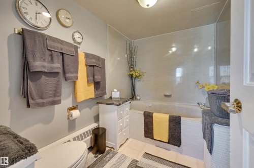1401 12319 Jasper Avenue, Edmonton, AB - Indoor Photo Showing Bathroom