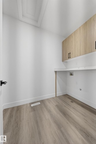 2010 Collip Crescent, Edmonton, AB - Indoor