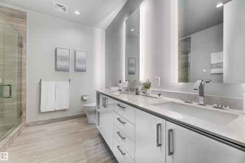 4501 10360 102 Street, Edmonton, AB - Indoor Photo Showing Bathroom