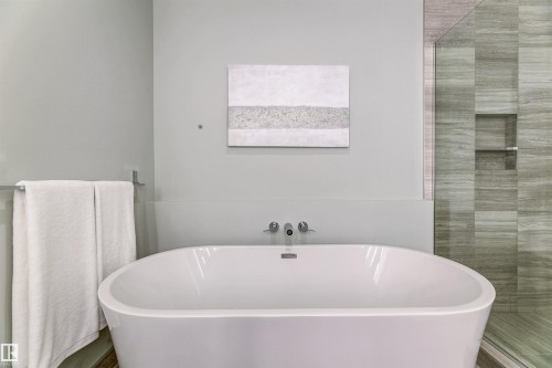 4501 10360 102 Street, Edmonton, AB - Indoor Photo Showing Bathroom